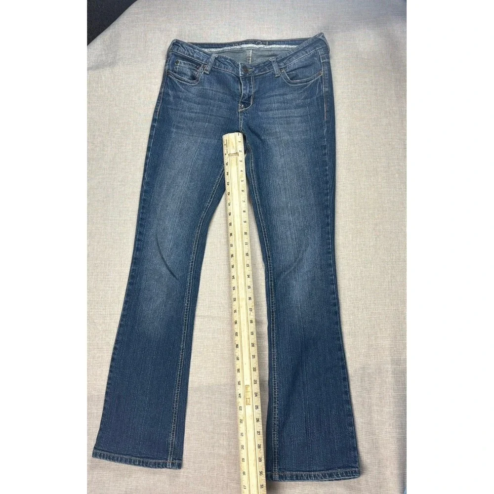 Rue‎ 21 Jeans Women's Size 5/6 Regular (W36 L32) Low-Rise Boot Cut Embroidery